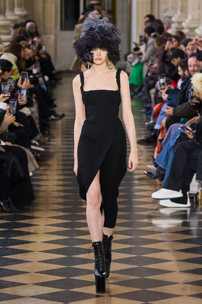 Look 44